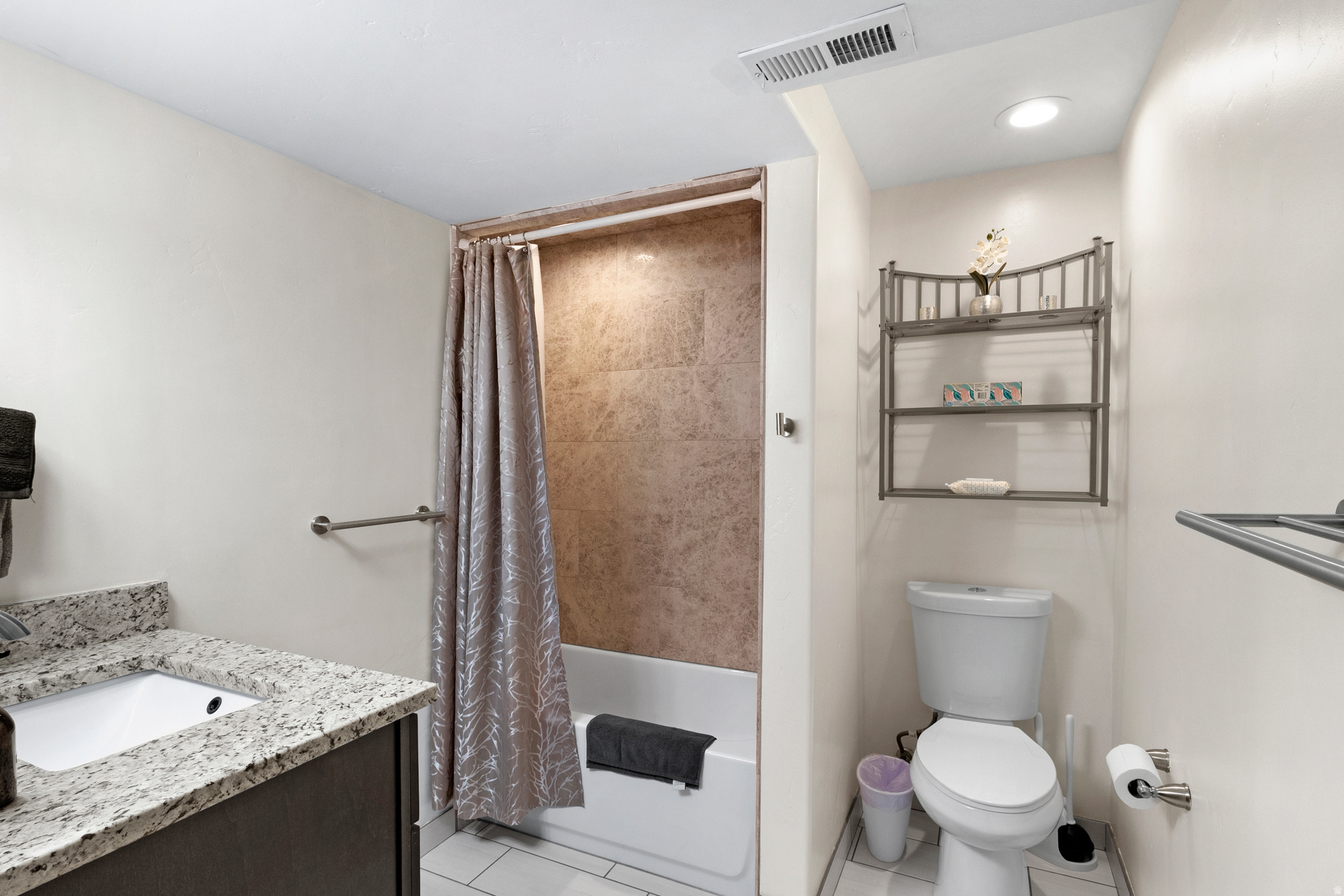 LITTLE WILLOW ESTATES #3 - Residential Lease