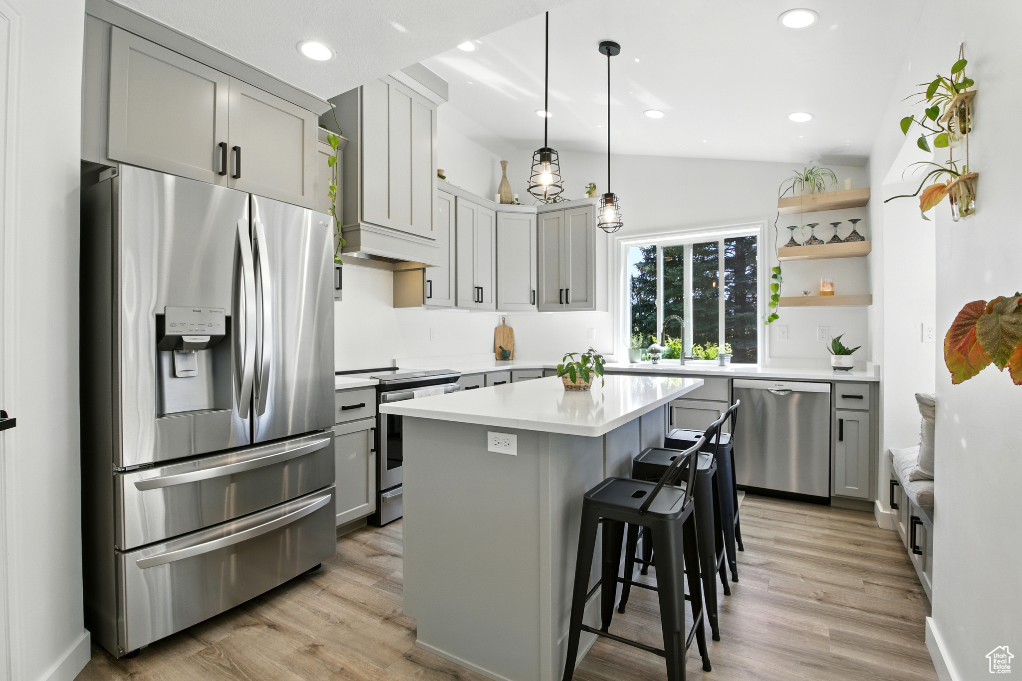 GOLDEN WILLOW ESTATES - Residential