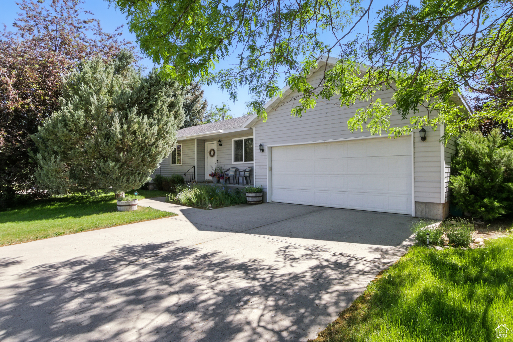 GOLDEN WILLOW ESTATES - Residential