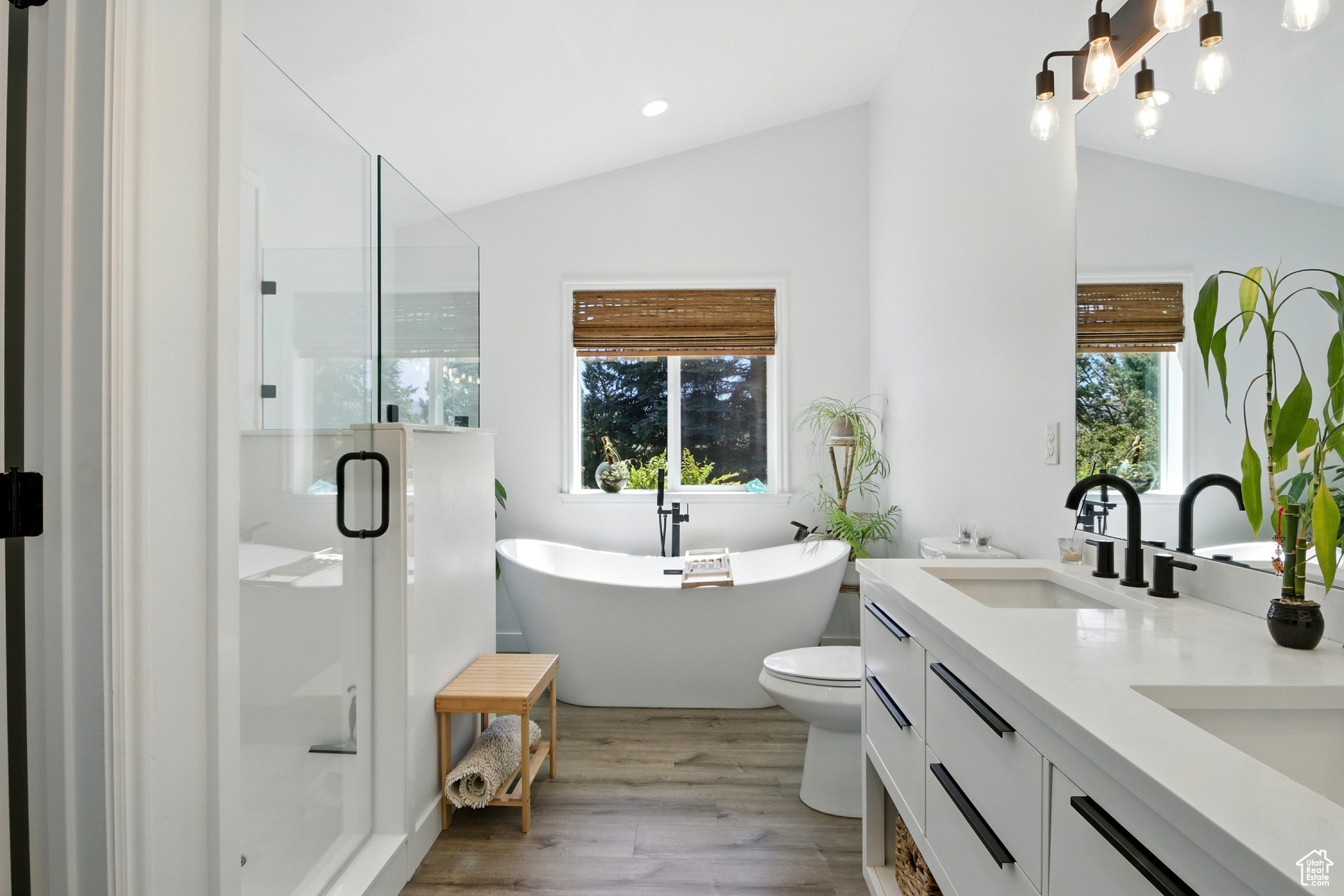 GOLDEN WILLOW ESTATES - Residential