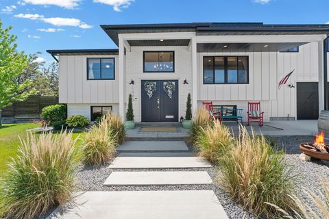 Tiny photo for 1040 E LARKSPUR DR, Sandy, UT 84094 (MLS # 2158603)