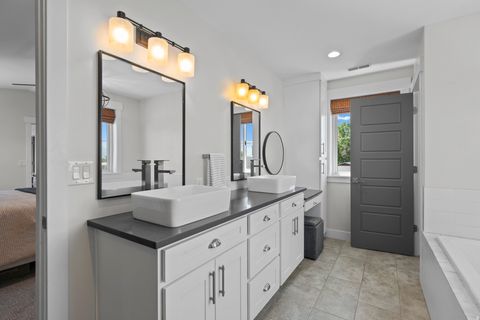 Tiny photo for 1040 E LARKSPUR DR, Sandy, UT 84094 (MLS # 2158603)