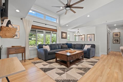 Tiny photo for 1040 E LARKSPUR DR, Sandy, UT 84094 (MLS # 2158603)
