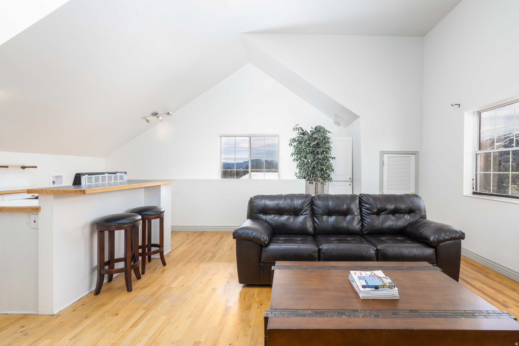 H & S WOLF CREEK EST - Residential