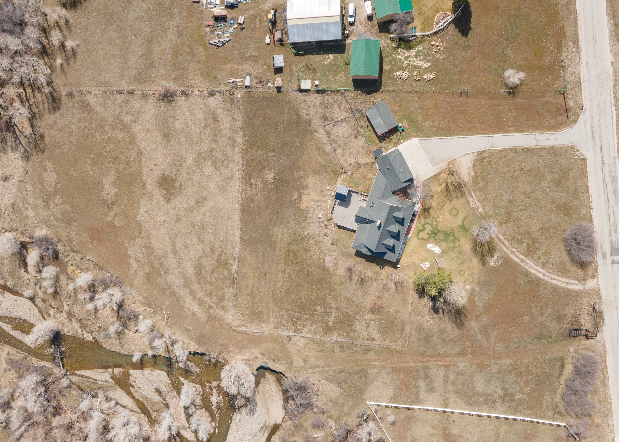 H & S WOLF CREEK EST - Residential