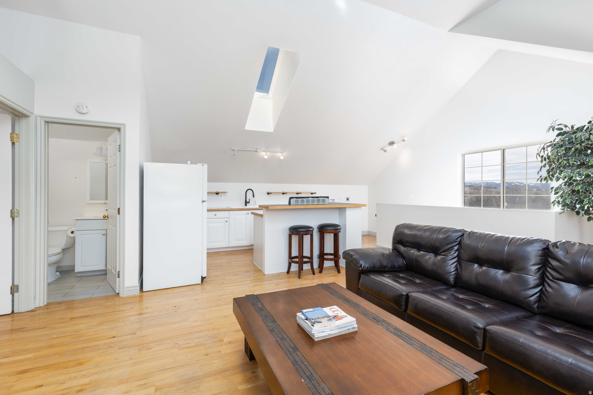 H & S WOLF CREEK EST - Residential