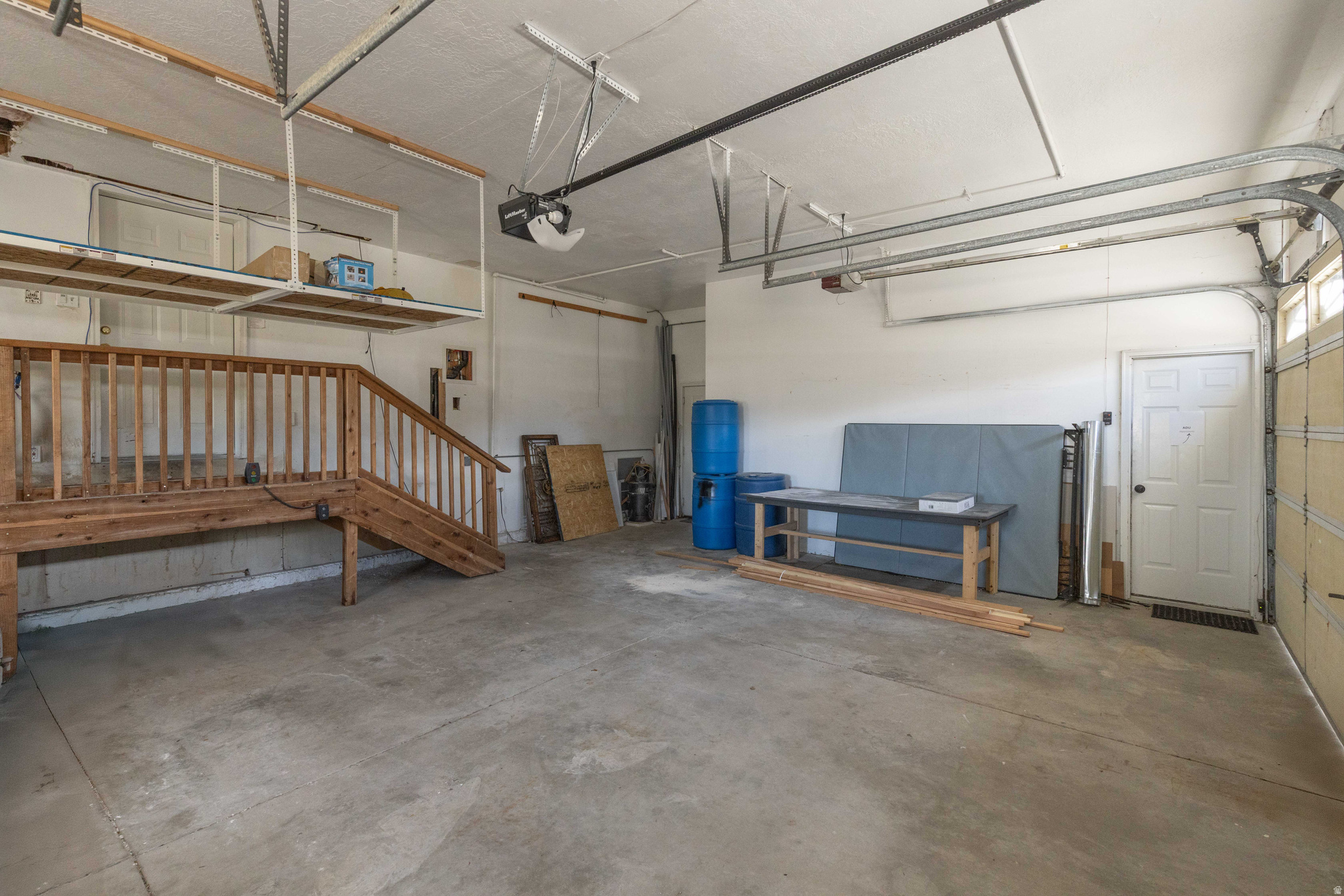 H & S WOLF CREEK EST - Residential