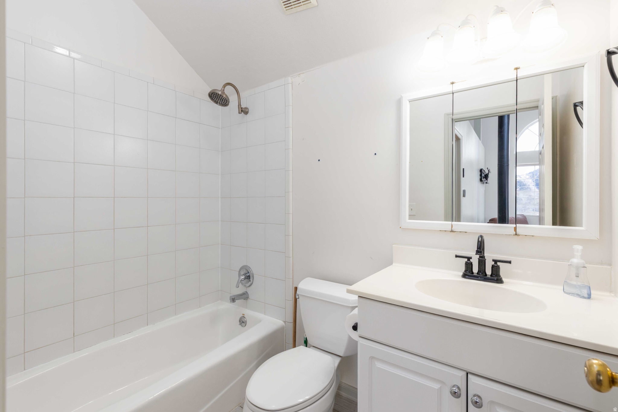 H & S WOLF CREEK EST - Residential