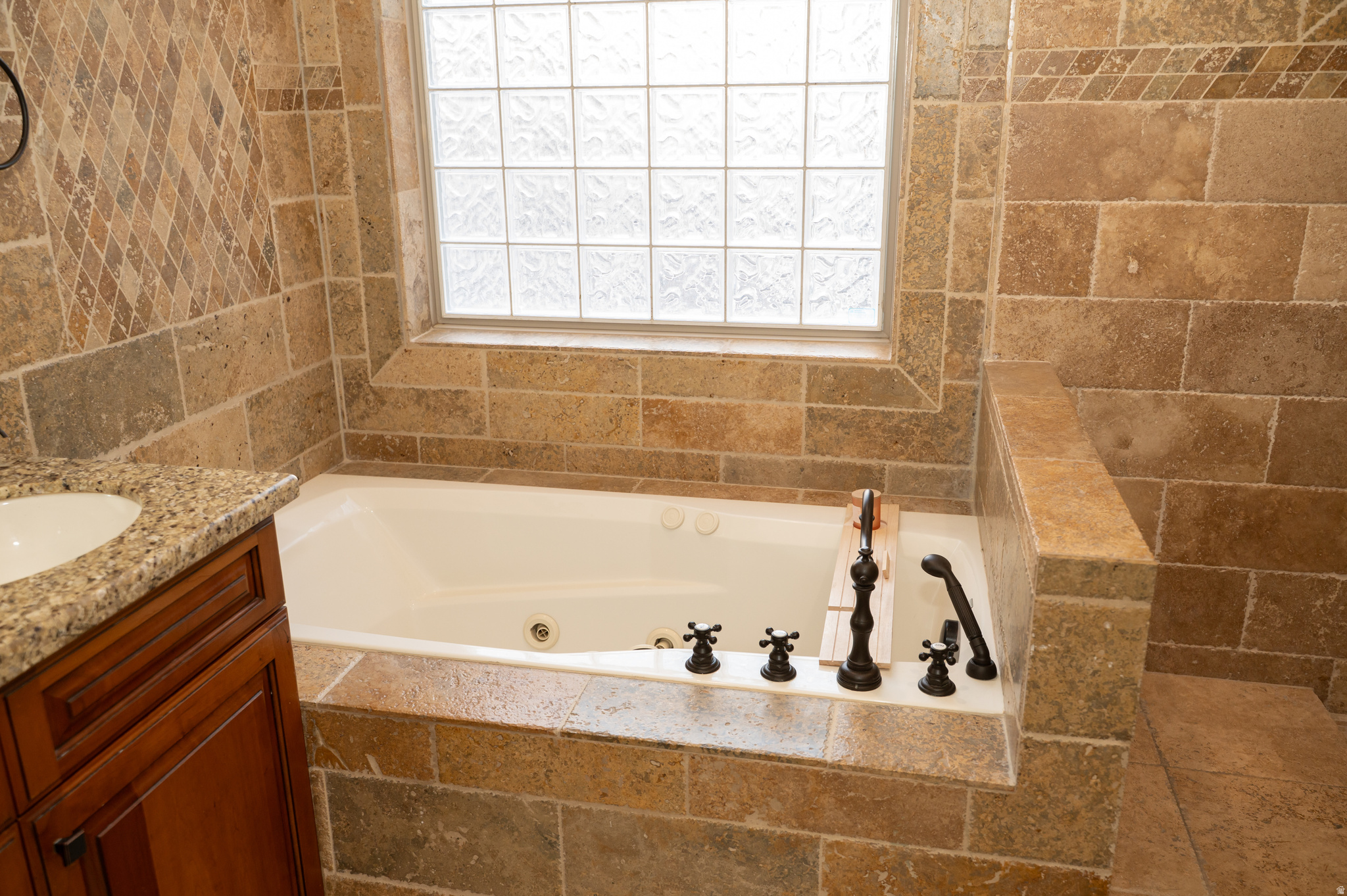 BAER CREEK HOLLOW - Residential