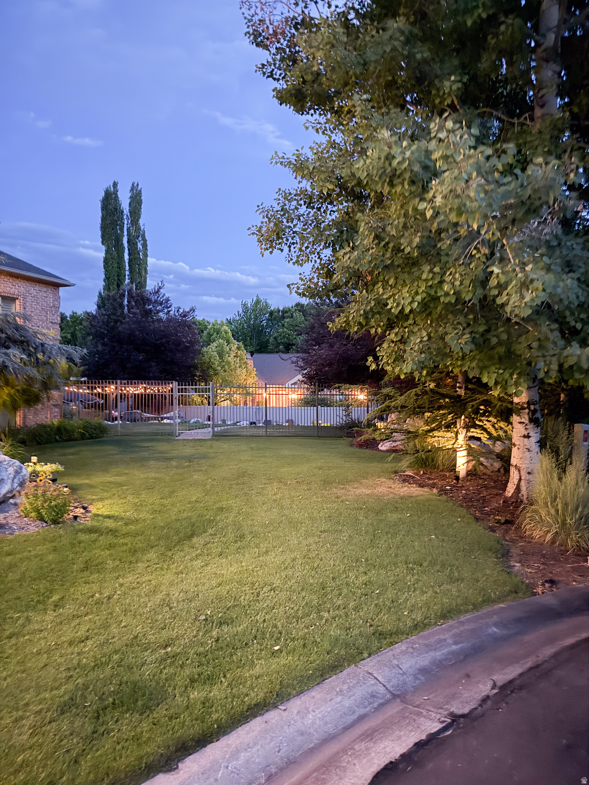 BAER CREEK HOLLOW - Residential