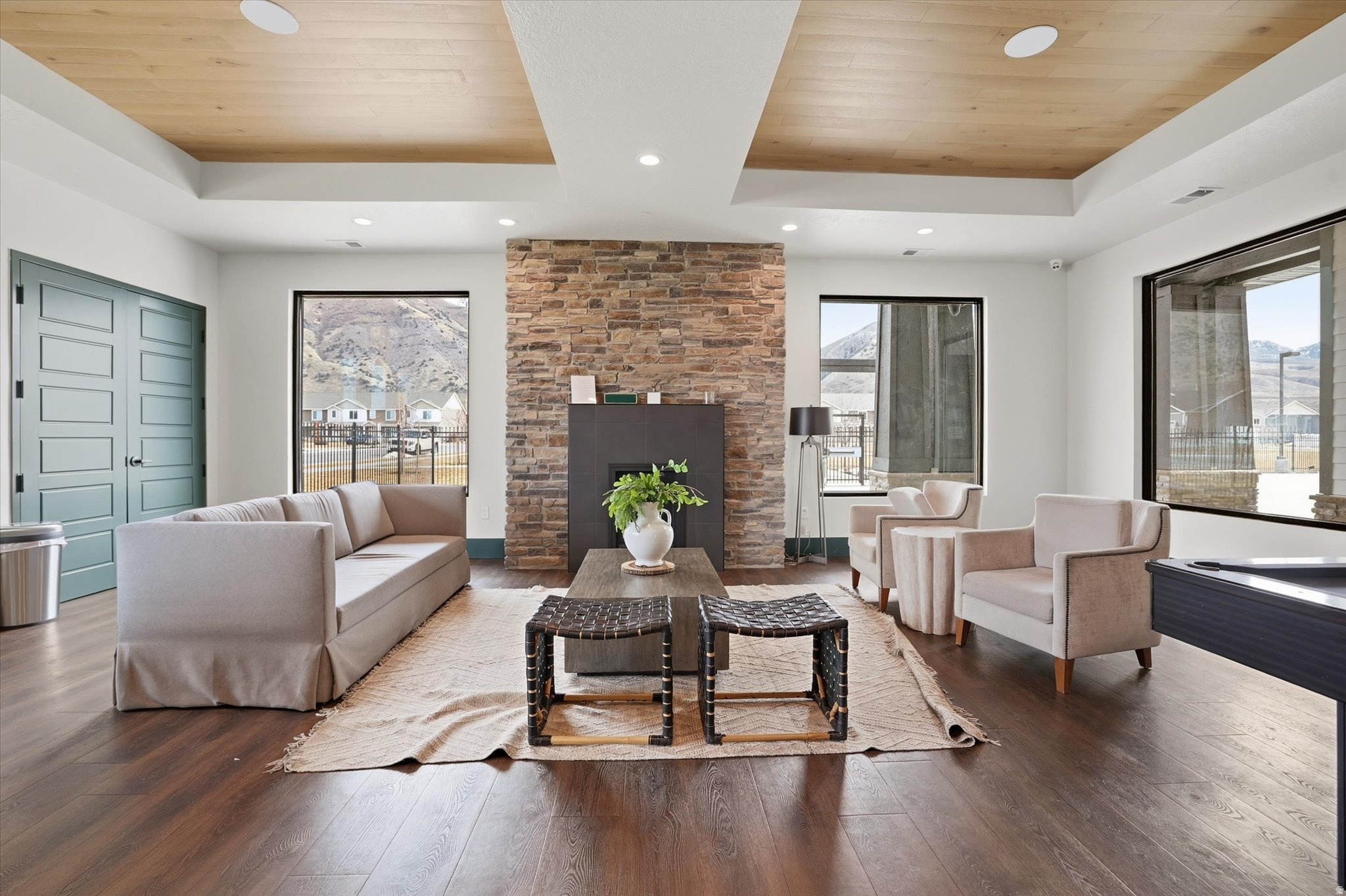 ELK MOUNTAIN - Residential