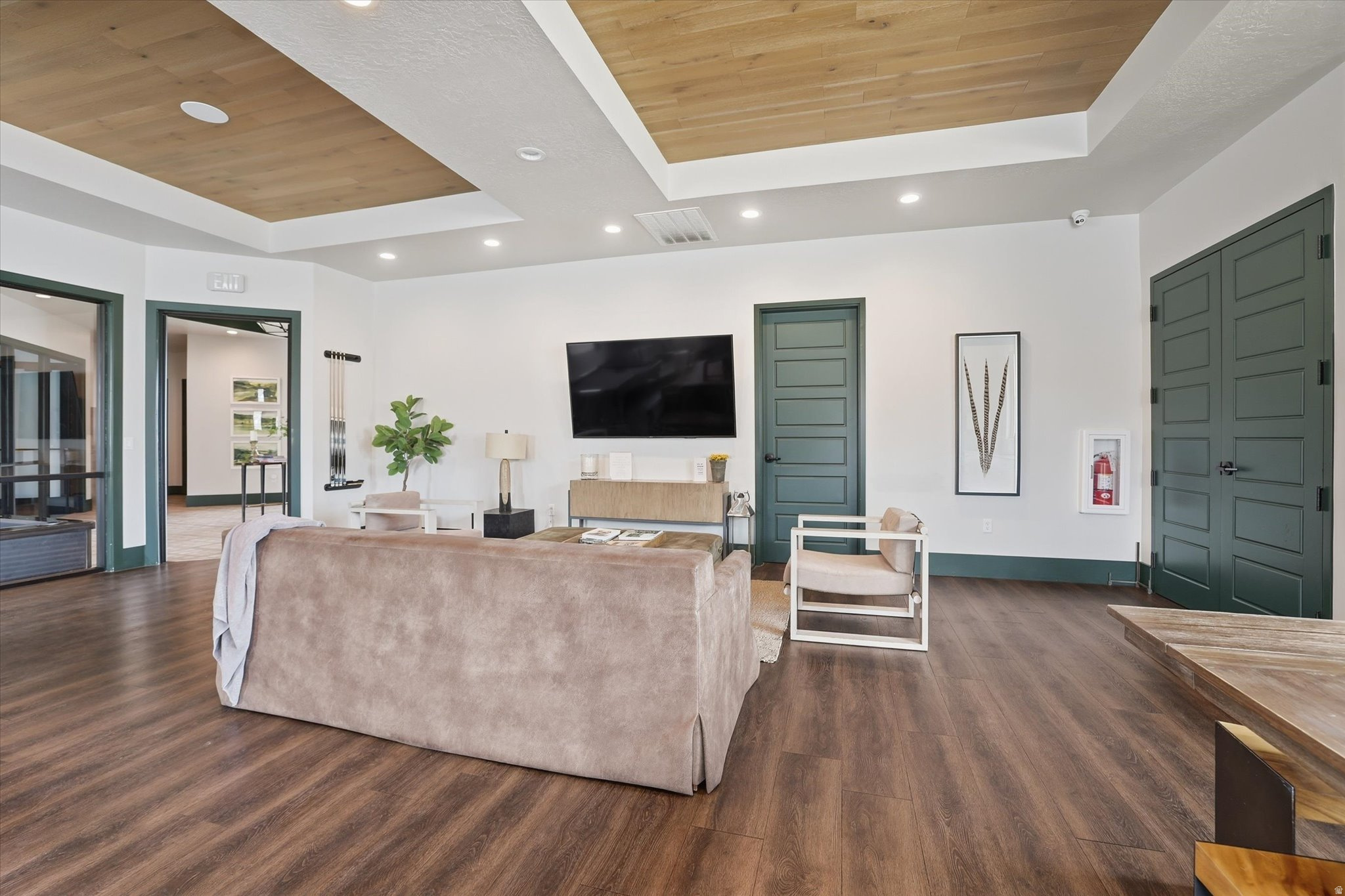 ELK MOUNTAIN - Residential