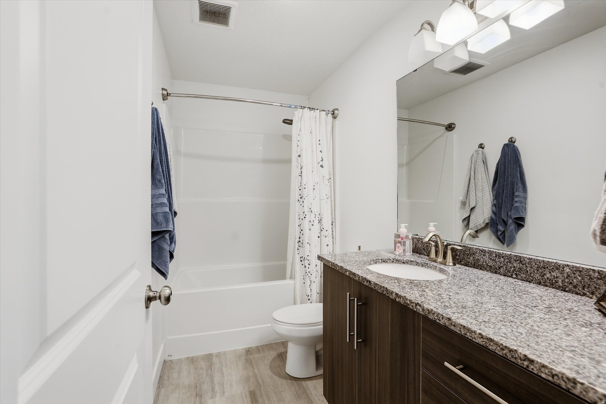 ELK MOUNTAIN - Residential