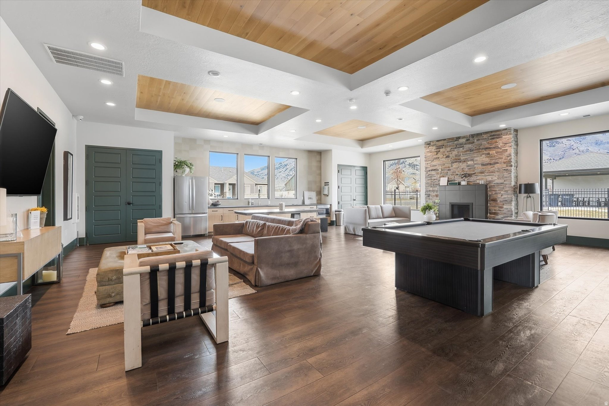 ELK MOUNTAIN - Residential