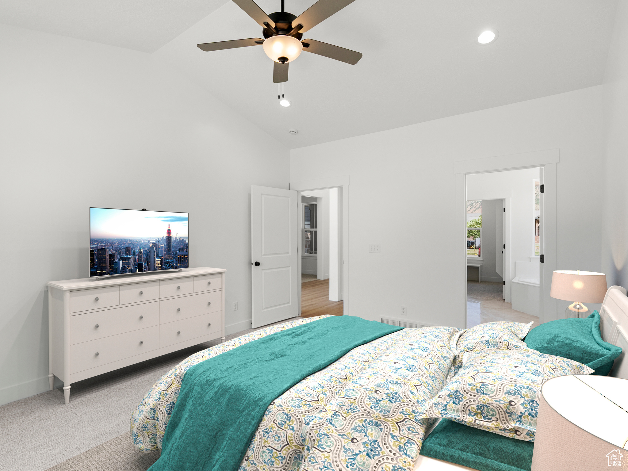 BROAD HOLLOW - Residential