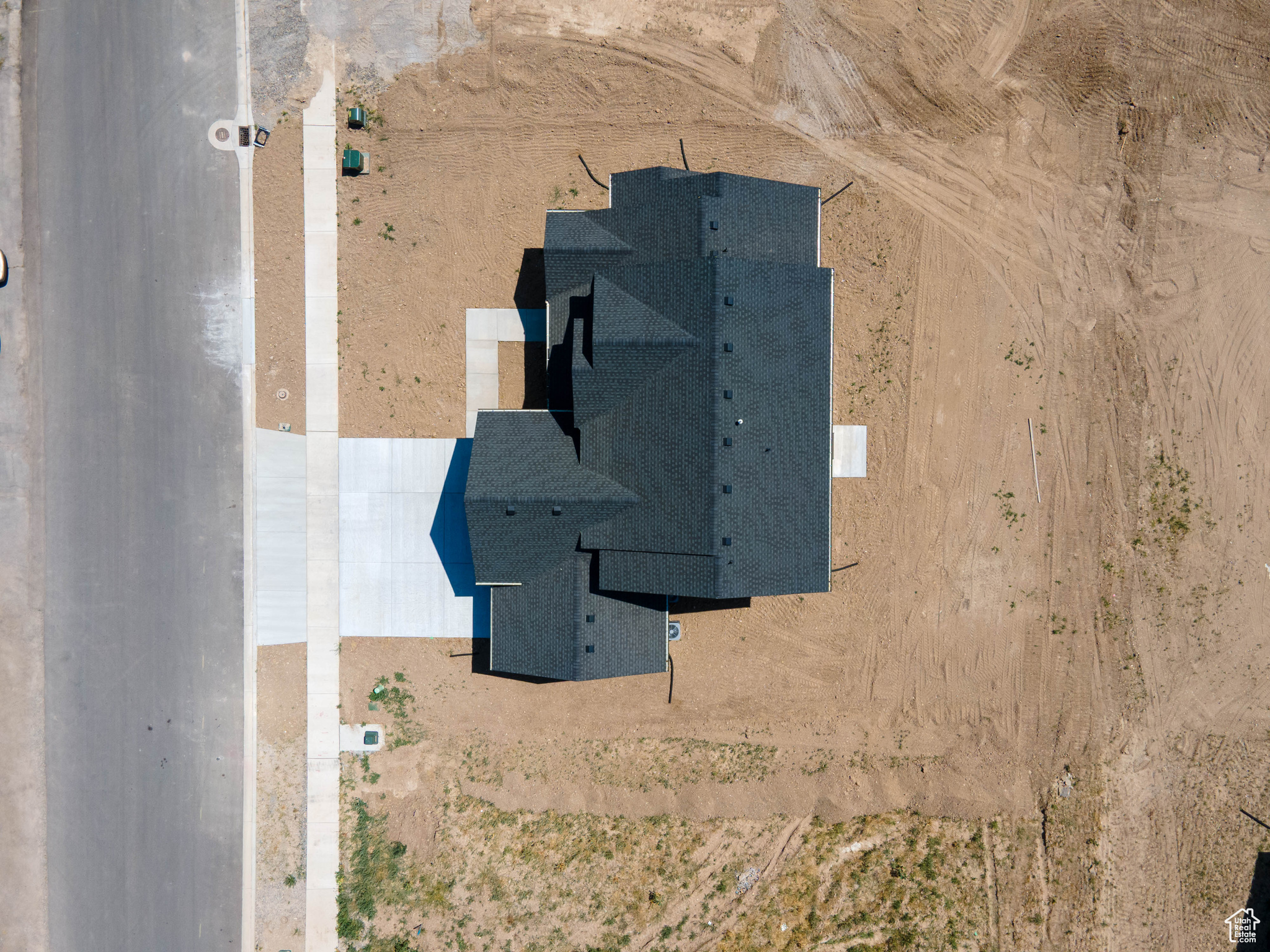 BROAD HOLLOW - Residential