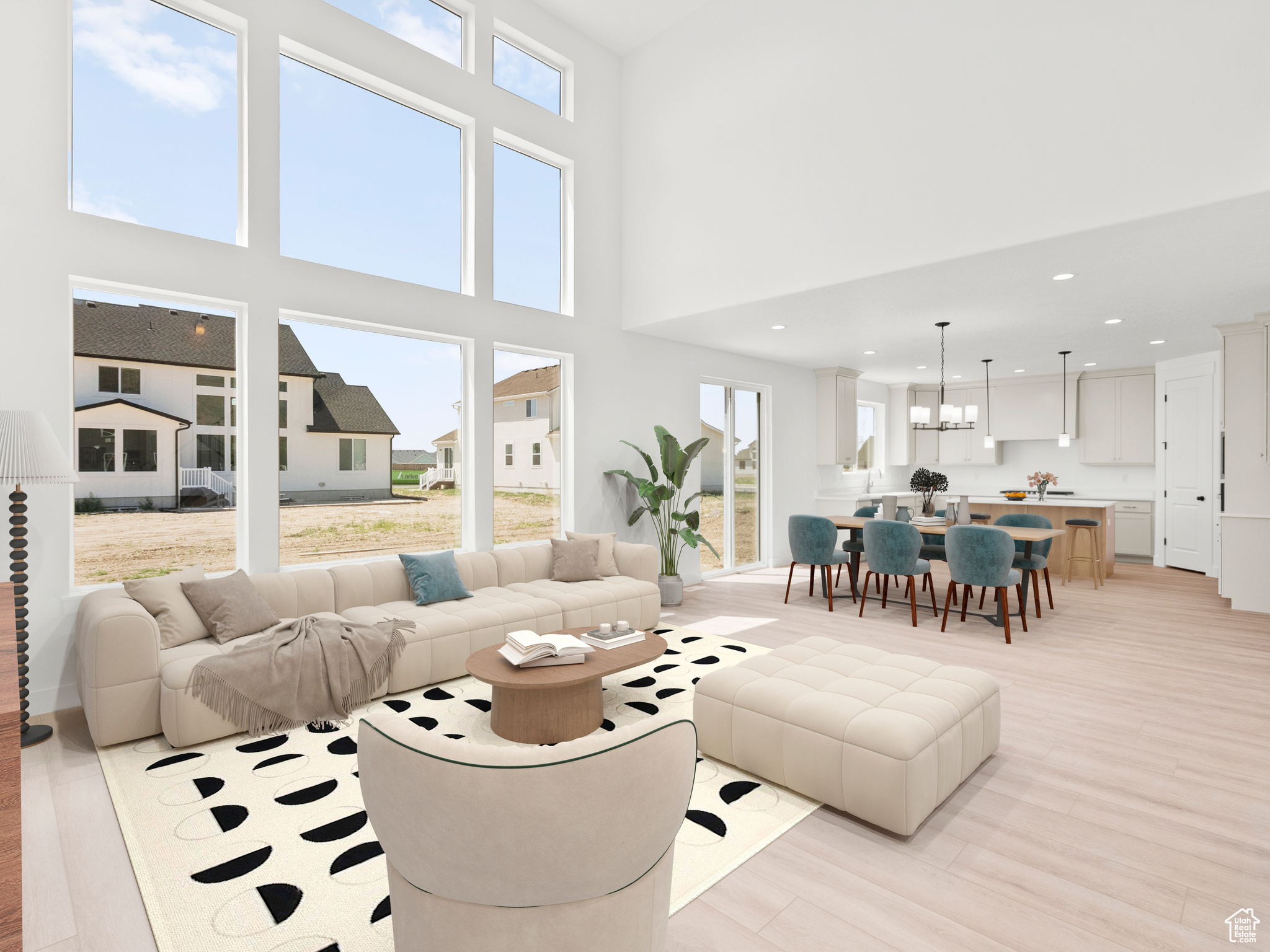 BROAD HOLLOW - Residential