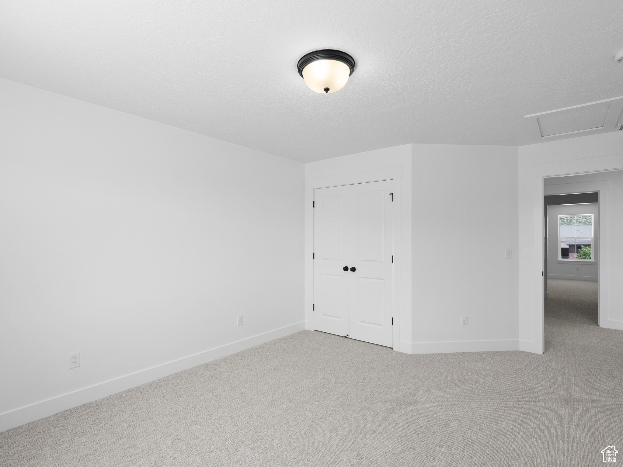 BROAD HOLLOW - Residential