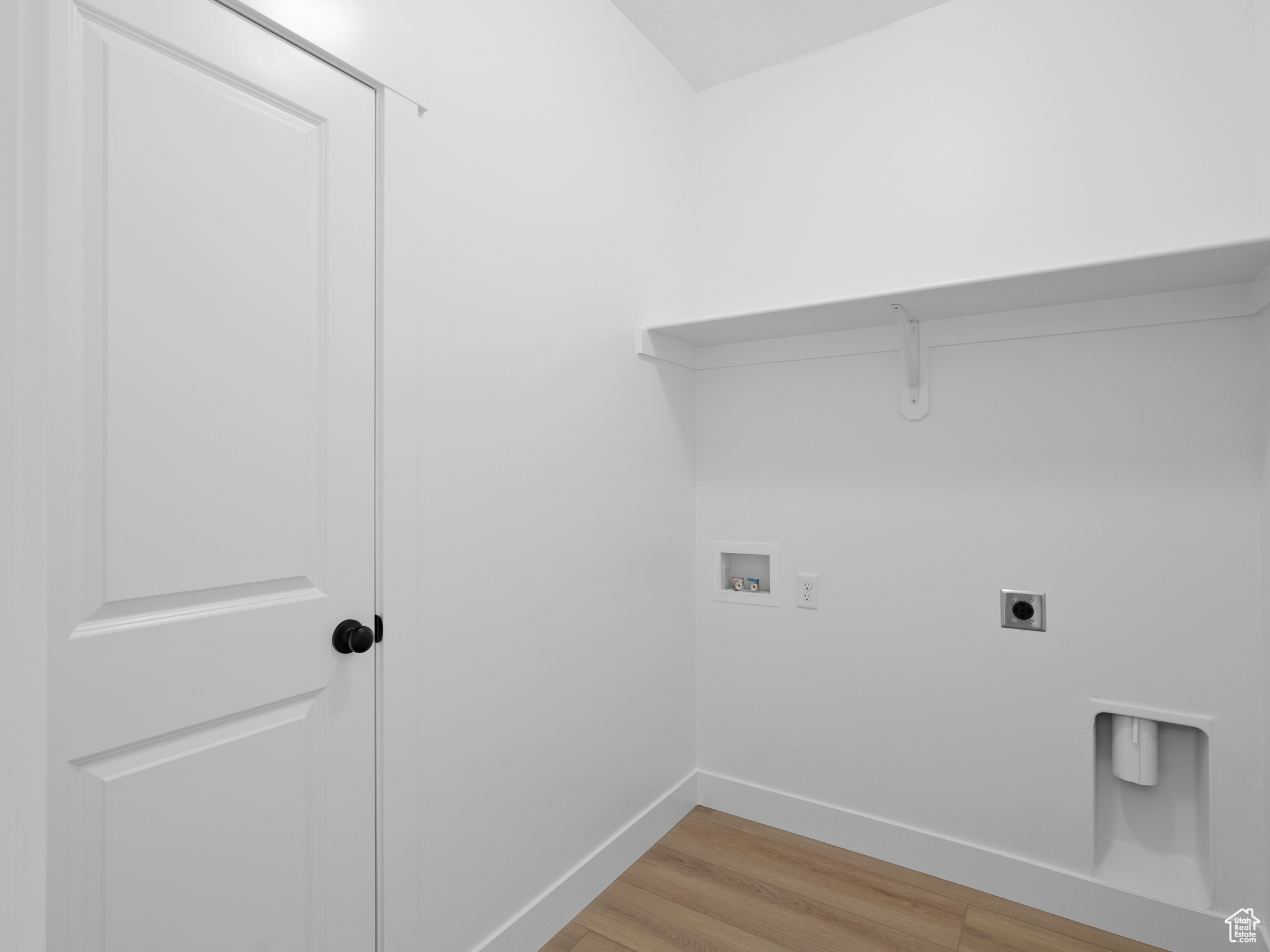 BROAD HOLLOW - Residential