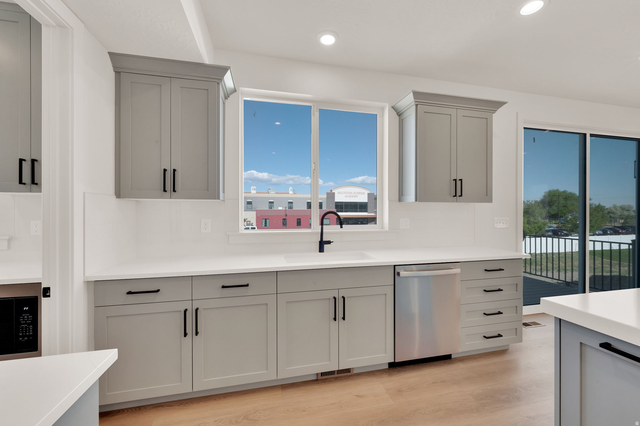FREEDOM VIEW COVE - Residential