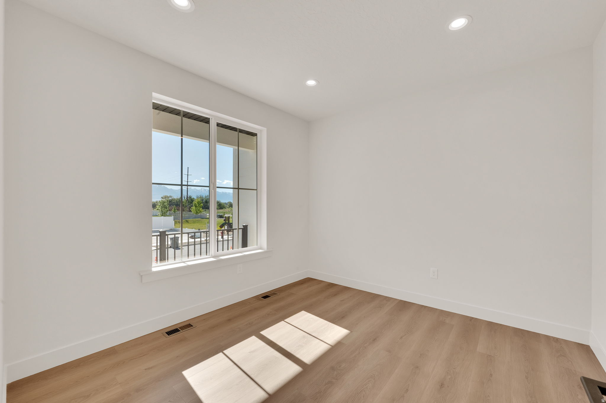 FREEDOM VIEW COVE - Residential
