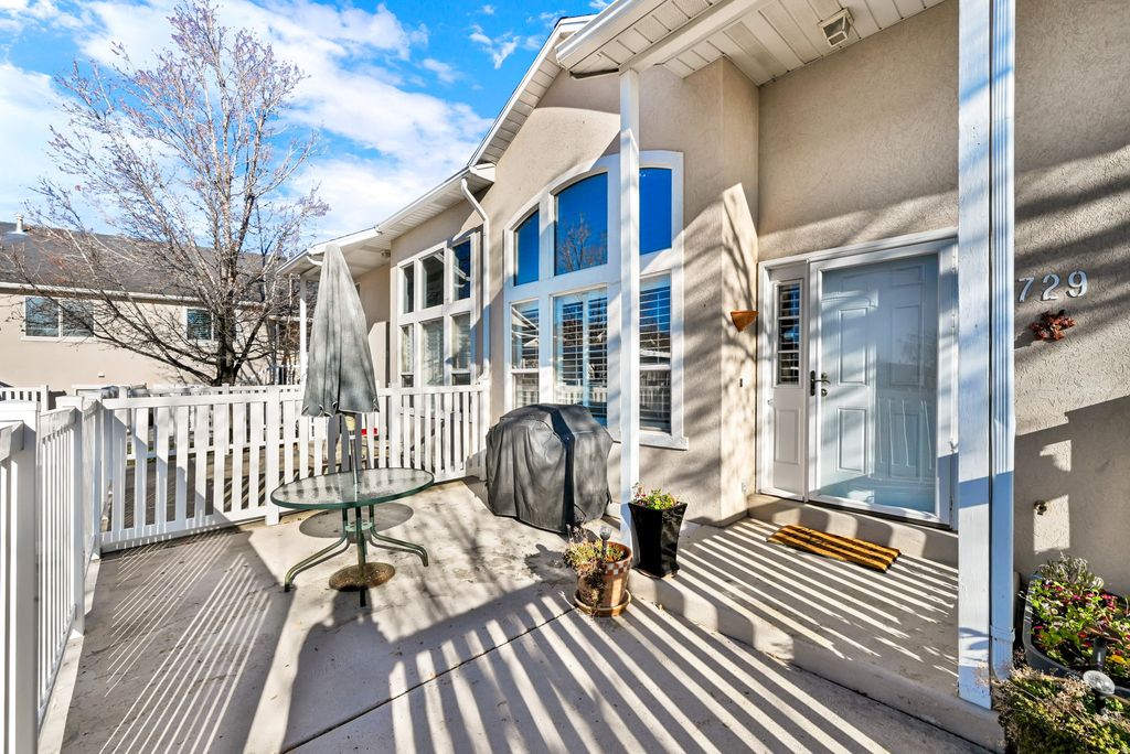Photo of 5729 MAIN POINT BLVD, South Ogden, UT 84405 (MLS # 2131017)
