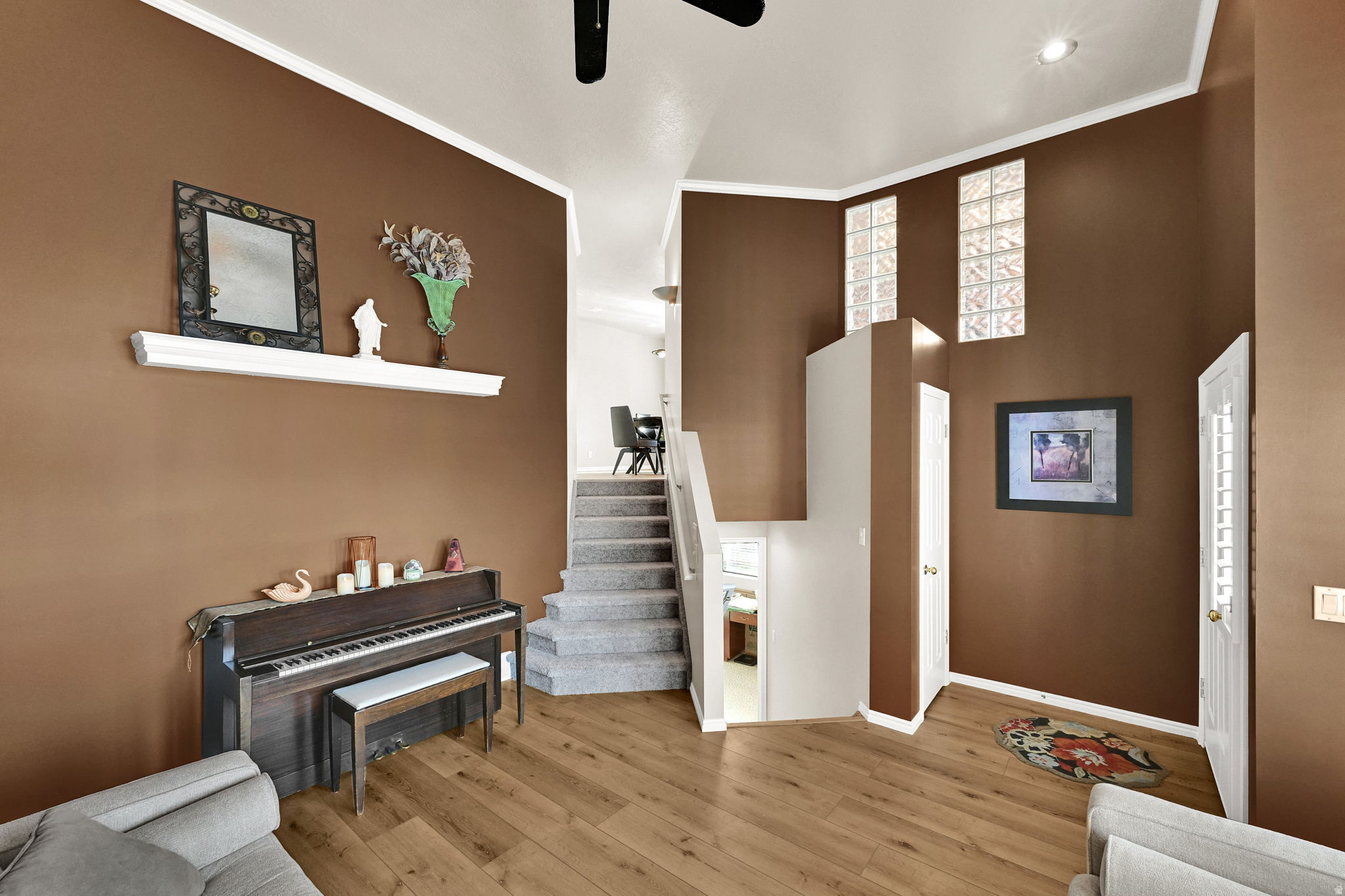 CRESTWOOD CONDOMINIUMS - Residential