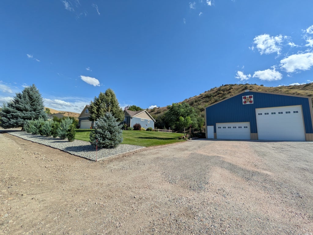 Photo of 1858 E RIVERVIEW DR, Preston, ID 83263 (MLS # 2182318)