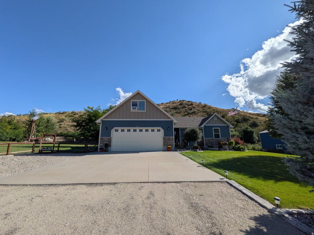 Photo of 1858 E RIVERVIEW DR, Preston, ID 83263 (MLS # 2182318)