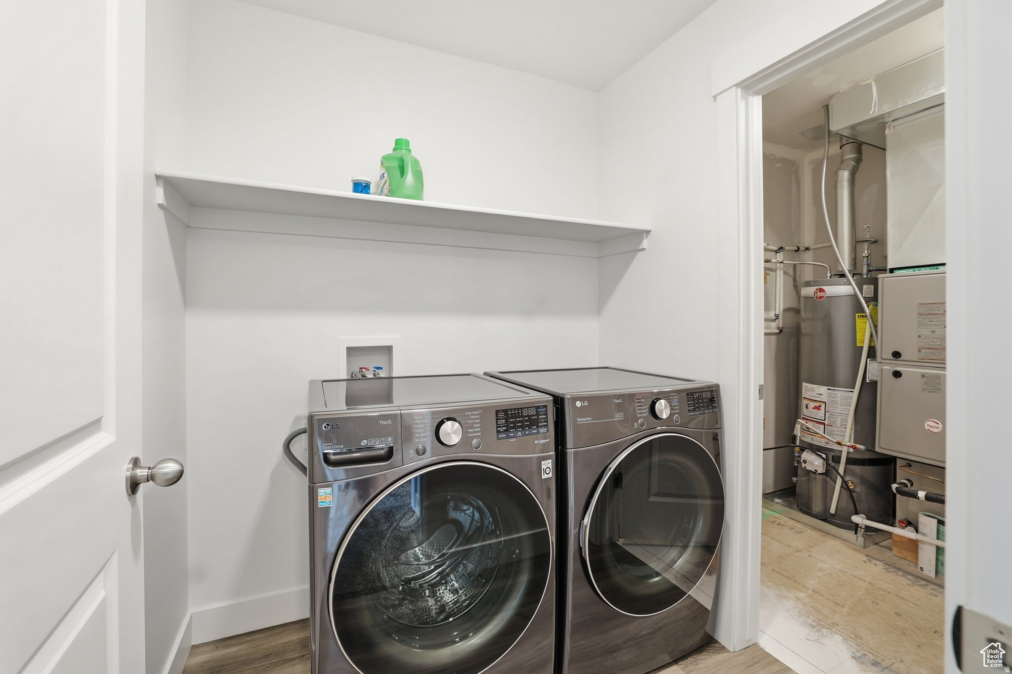WOODMORE POINTE - Residential Lease
