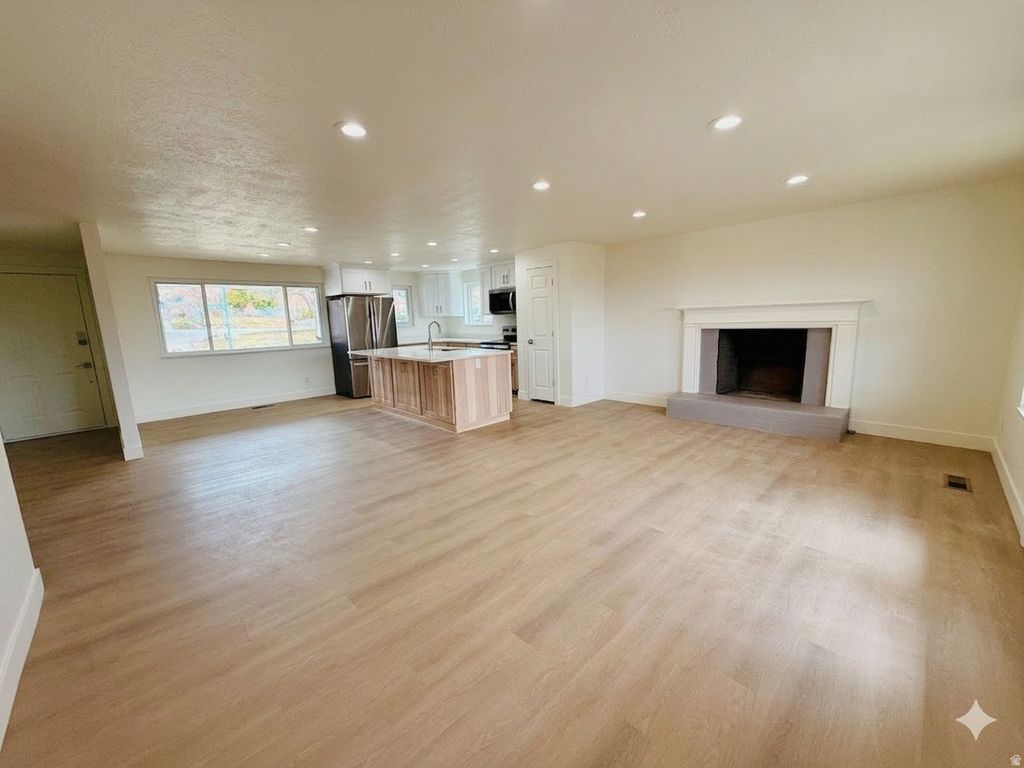 Photo of 49 W 1880 N, Orem, UT 84057 (MLS # 2142424)