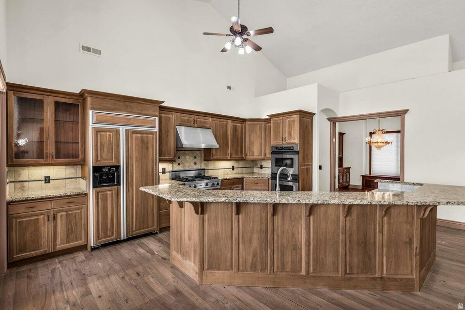MAJESTIC VIEW 1 - Residential