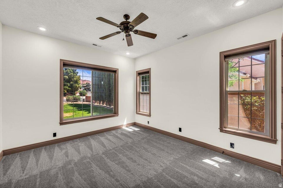 MAJESTIC VIEW 1 - Residential