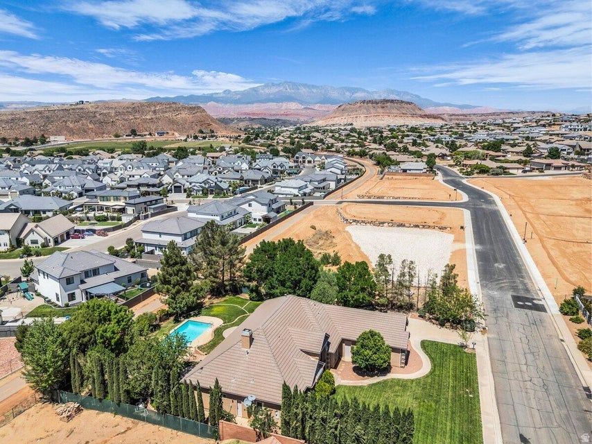 MAJESTIC VIEW 1 - Residential