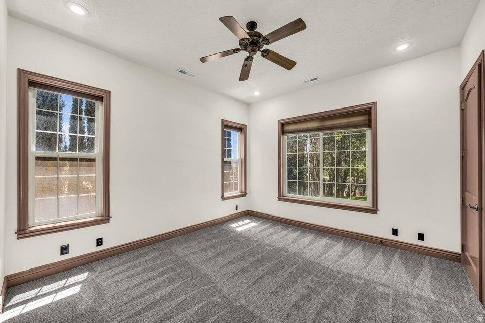 MAJESTIC VIEW 1 - Residential