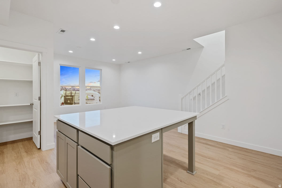 DAYBREAK - Residential