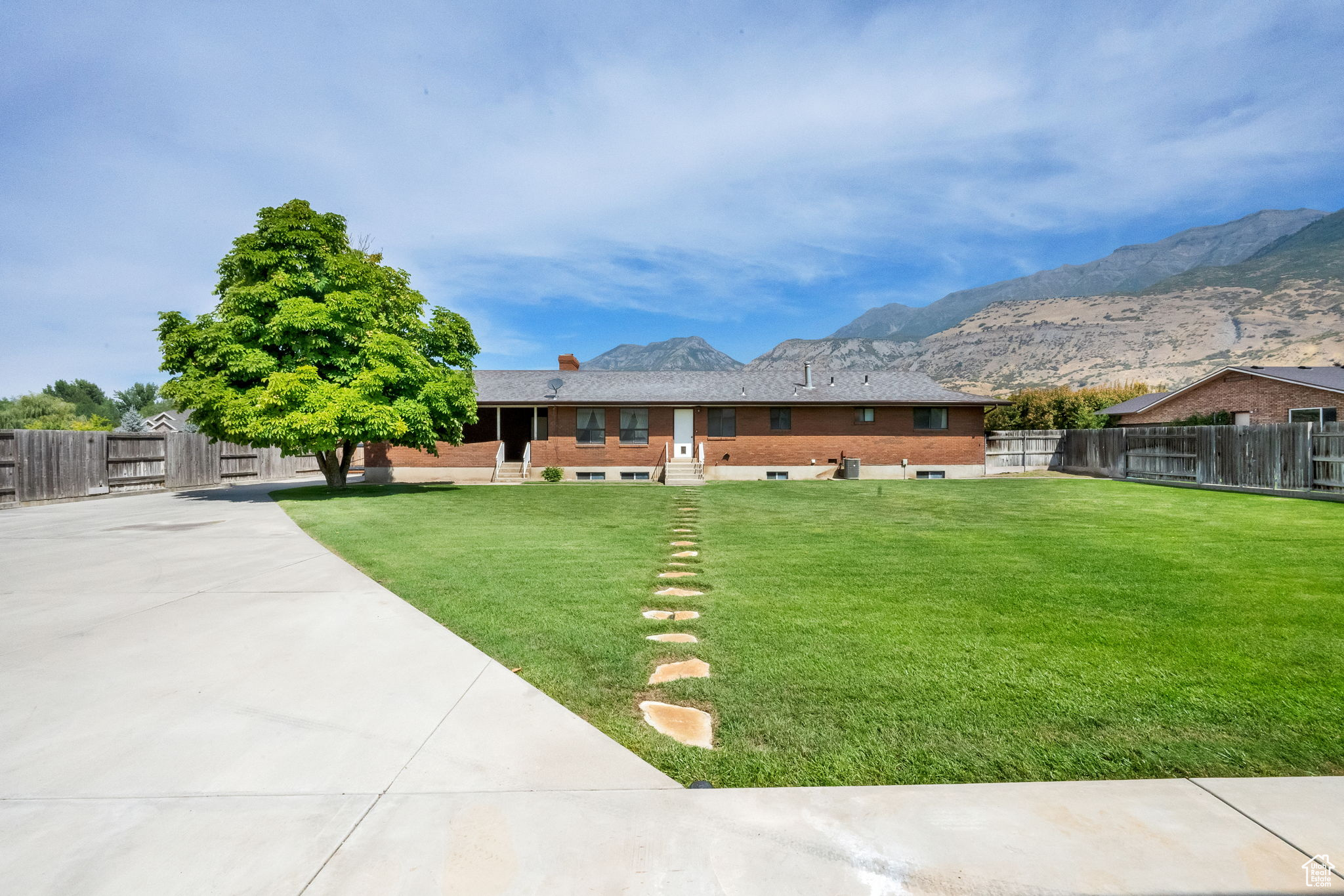 BROWN - Residential