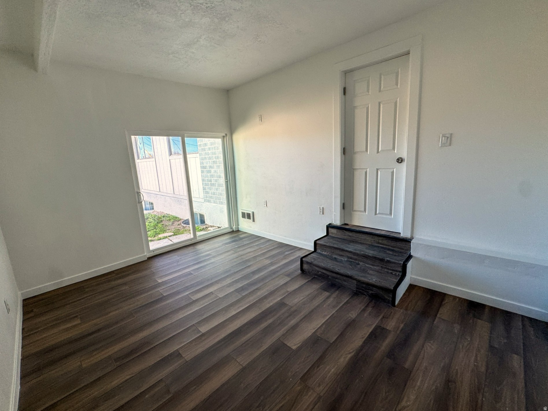 OQUIRRH HILLS #9 - Residential