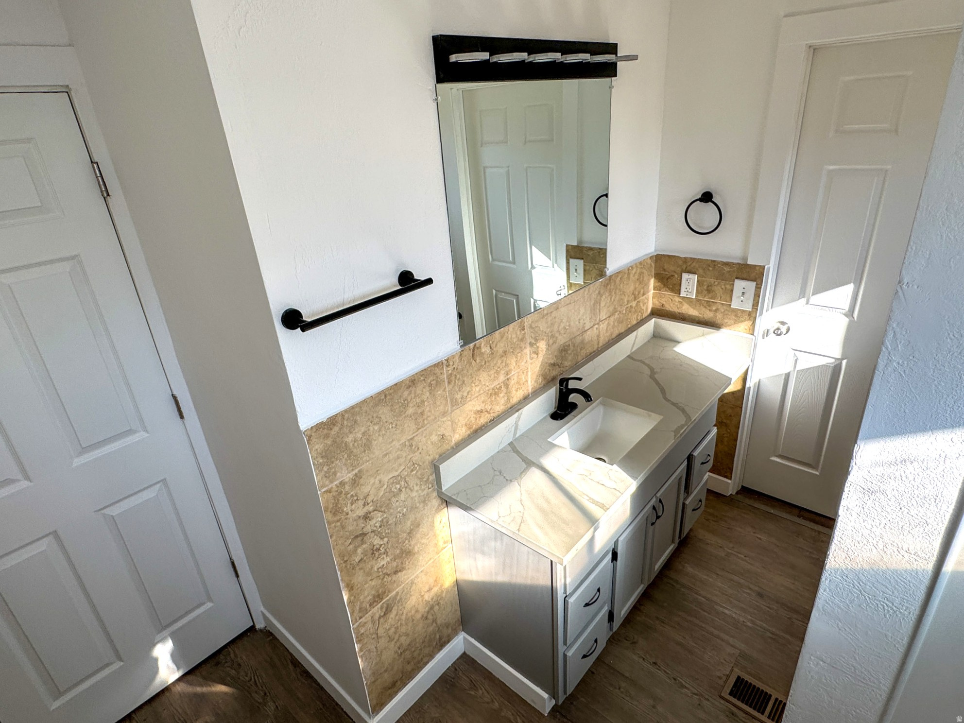 OQUIRRH HILLS #9 - Residential