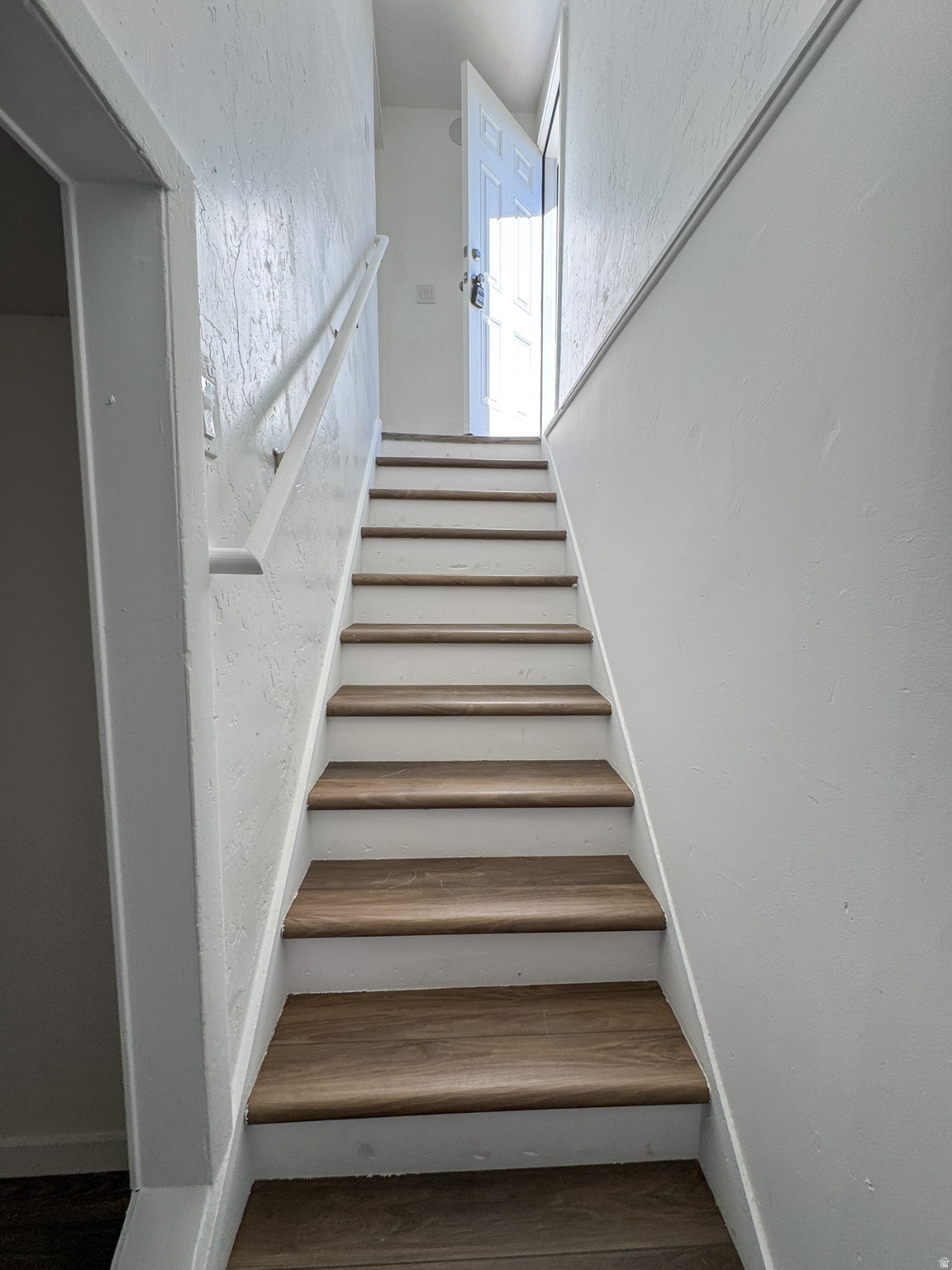 OQUIRRH HILLS #9 - Residential