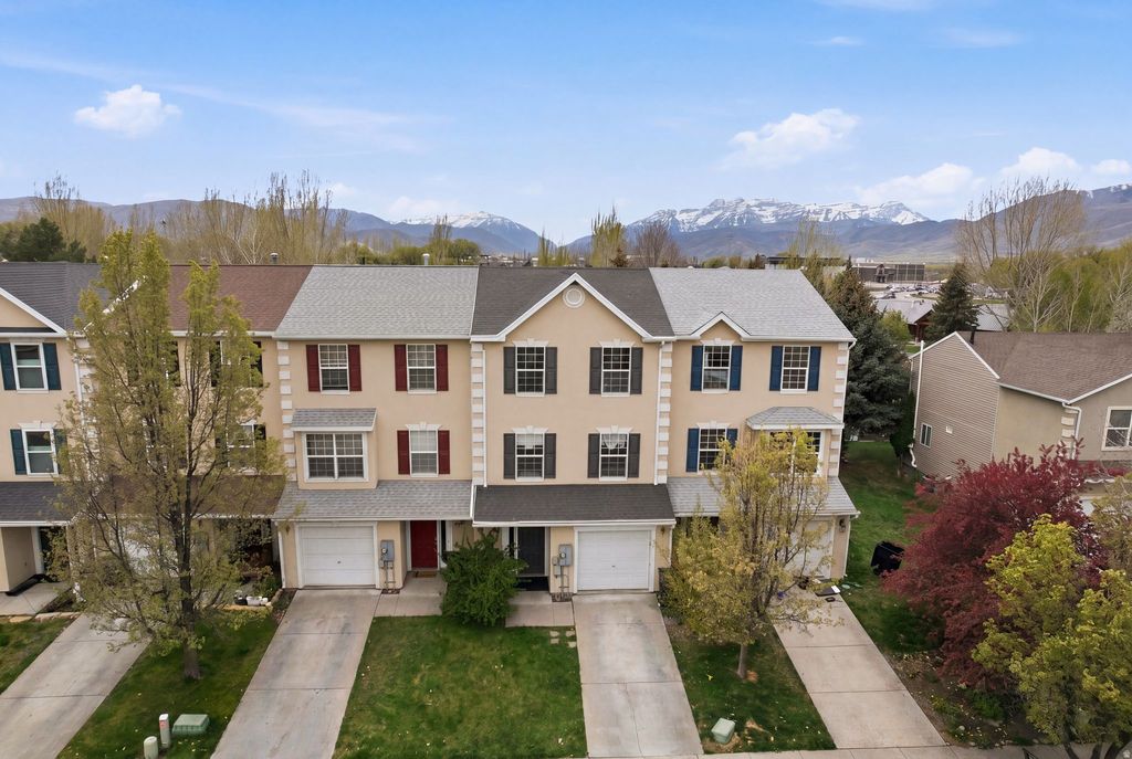 Photo of 515 INVERNESS LN #207, Heber City, UT 84032 (MLS # 2153275)