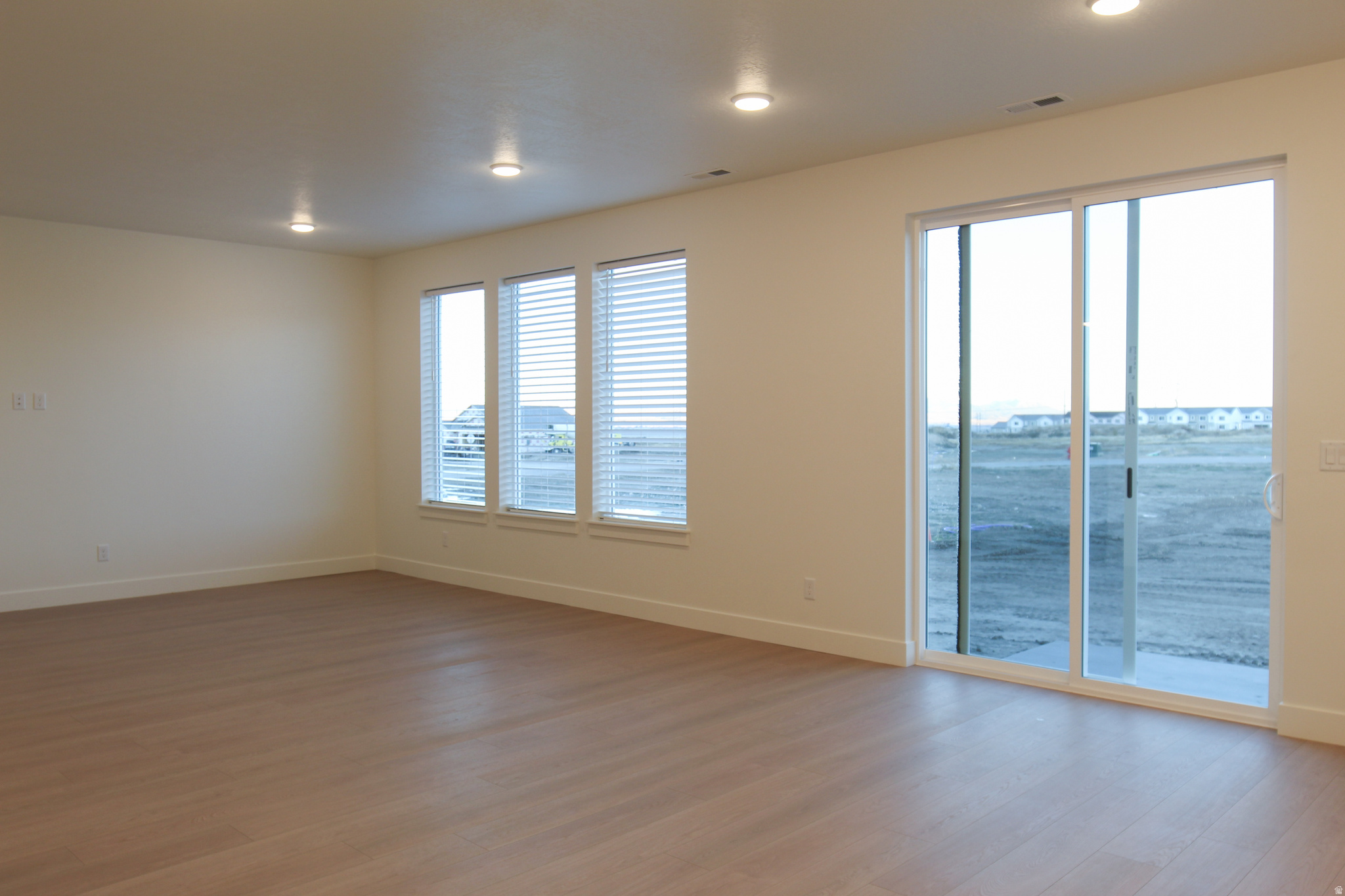 GOLDEN FOREST - Residential