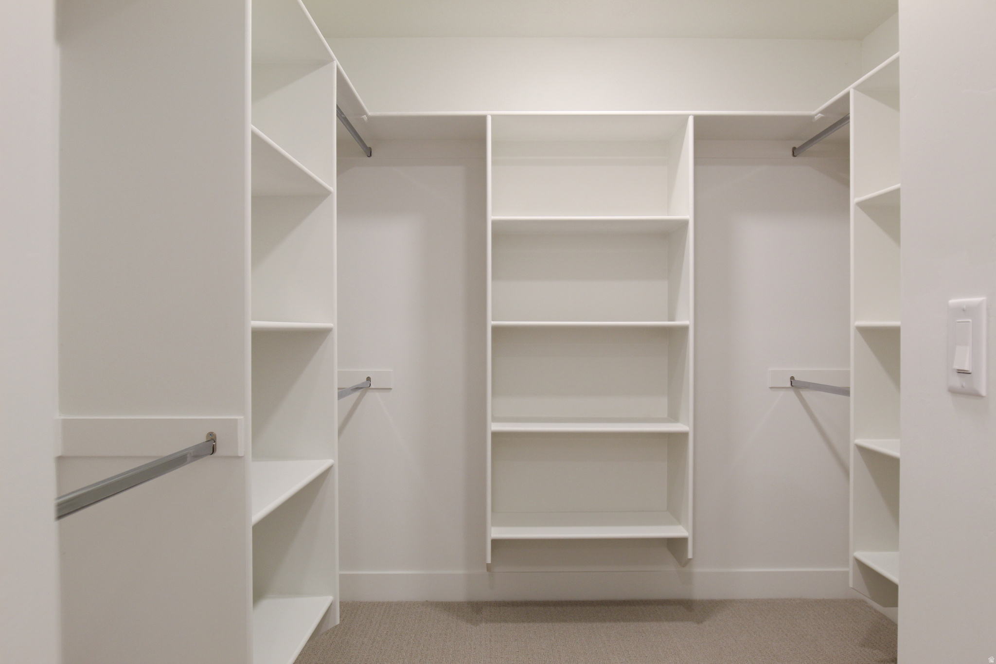 GOLDEN FOREST - Residential