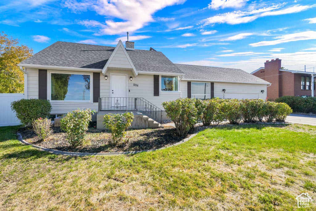 Photo of 1226 N 1500 W, Clinton, UT 84015 (MLS # 2192605)
