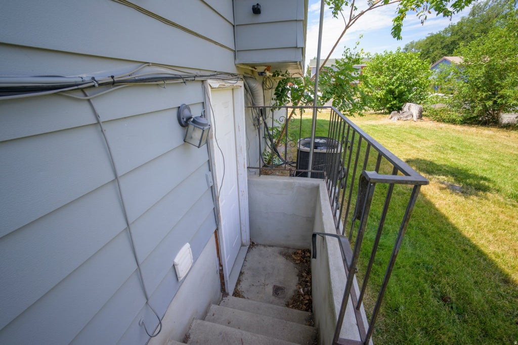 Photo of 1886 W 500 N, Salt Lake City, UT 84116 (MLS # 2174333)