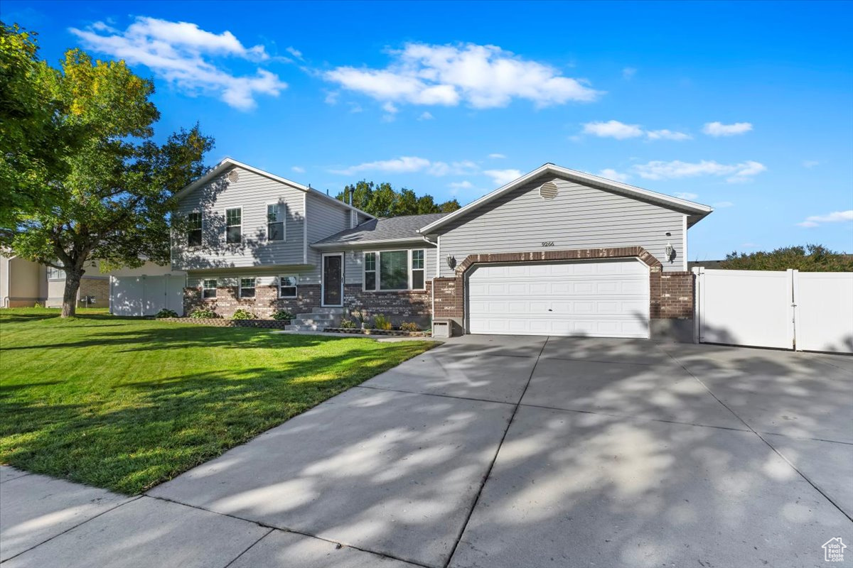 9266 S Teton Estates Dr, West Jordan, Utah image 2