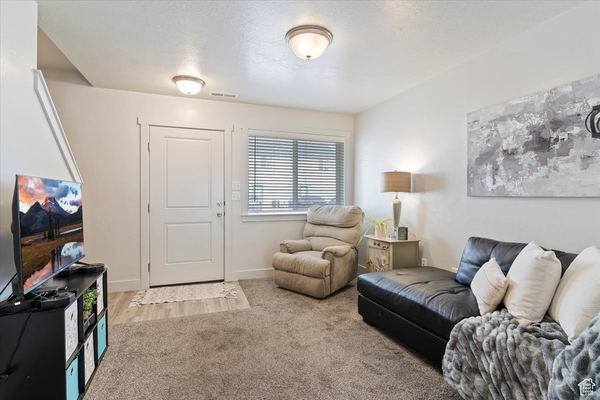 RIVER VALLEY - Residential