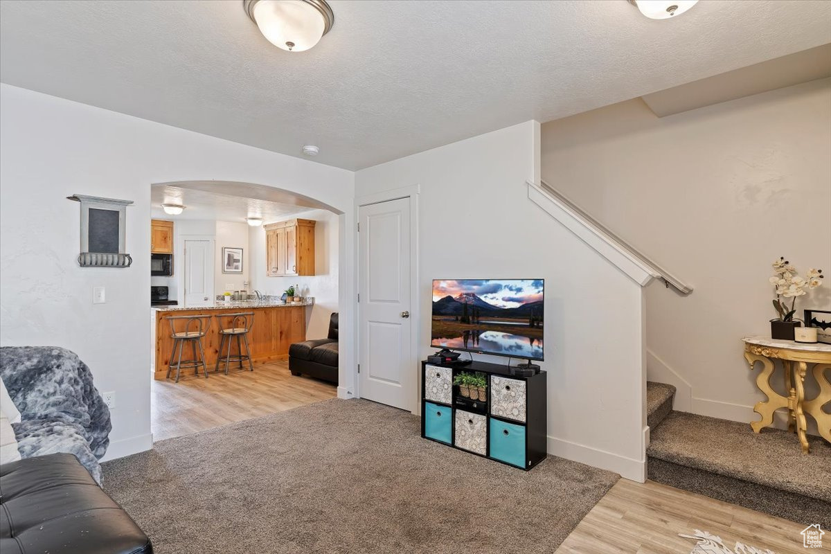 RIVER VALLEY - Residential