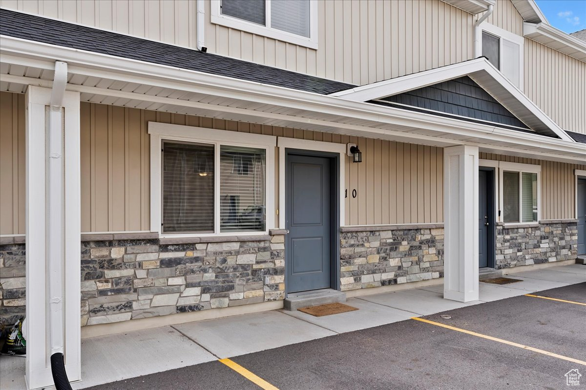 RIVER VALLEY - Residential