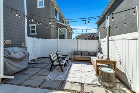 Tiny photo for 398 S 730 E, Lehi, UT 84043 (MLS # 2142619)